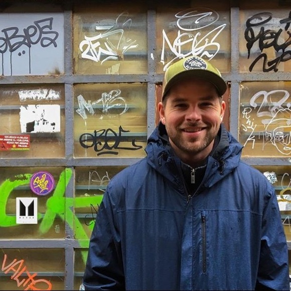 Meet your Posher, Alex - Picture 1 of 1